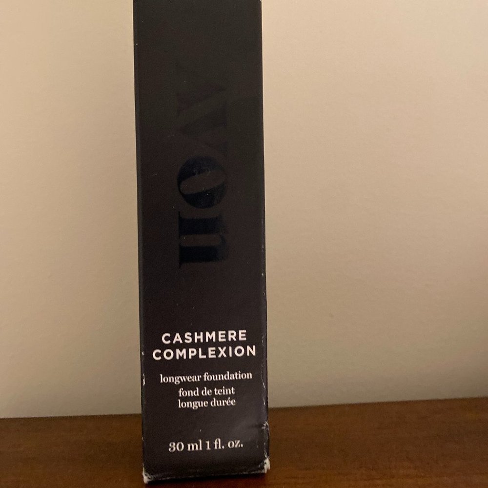 Avon Cashmere Complexion Longwear Foundation